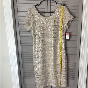 Donna Ricco Cream Sheath Mini Dress Scoop Neck Short Sleeve